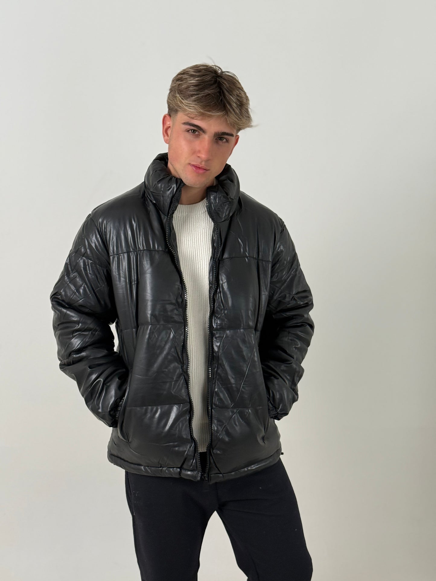 Campera Puffer Negra Ejecutiva