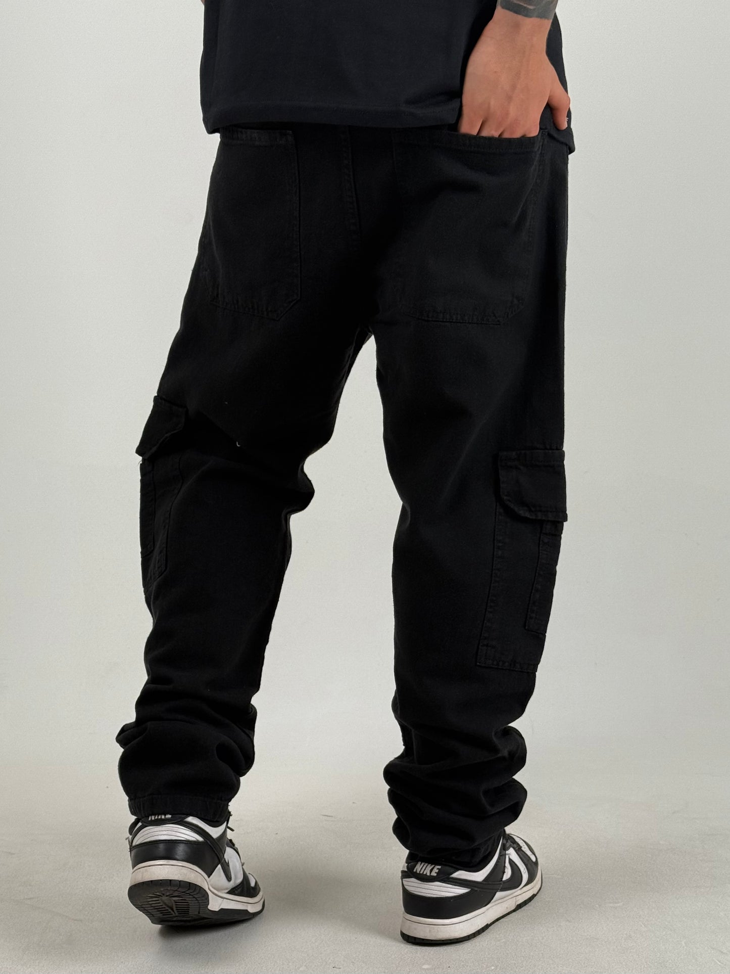 Pantalón Cargo Baggy – Negro