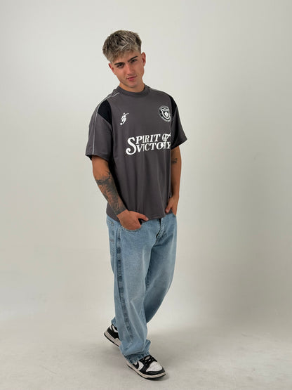 Remera Spirit of Victory – Gris