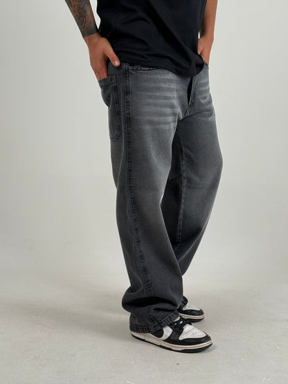 Jean Mom Fit – Gris Oscuro