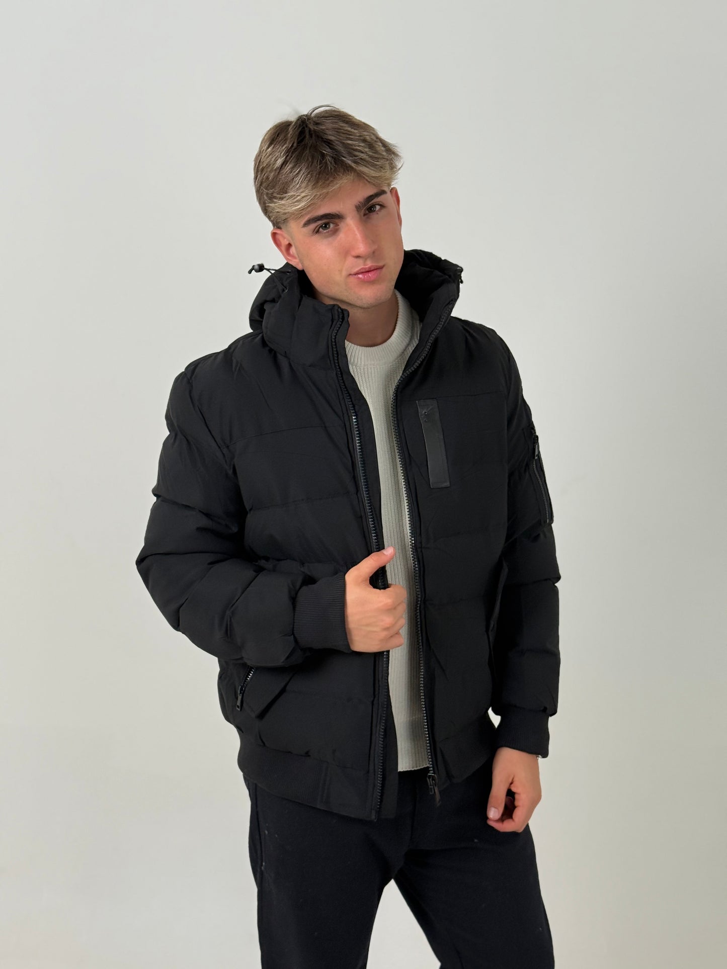 Campera Puffer Hombre con Capucha – Súper Abrigada
