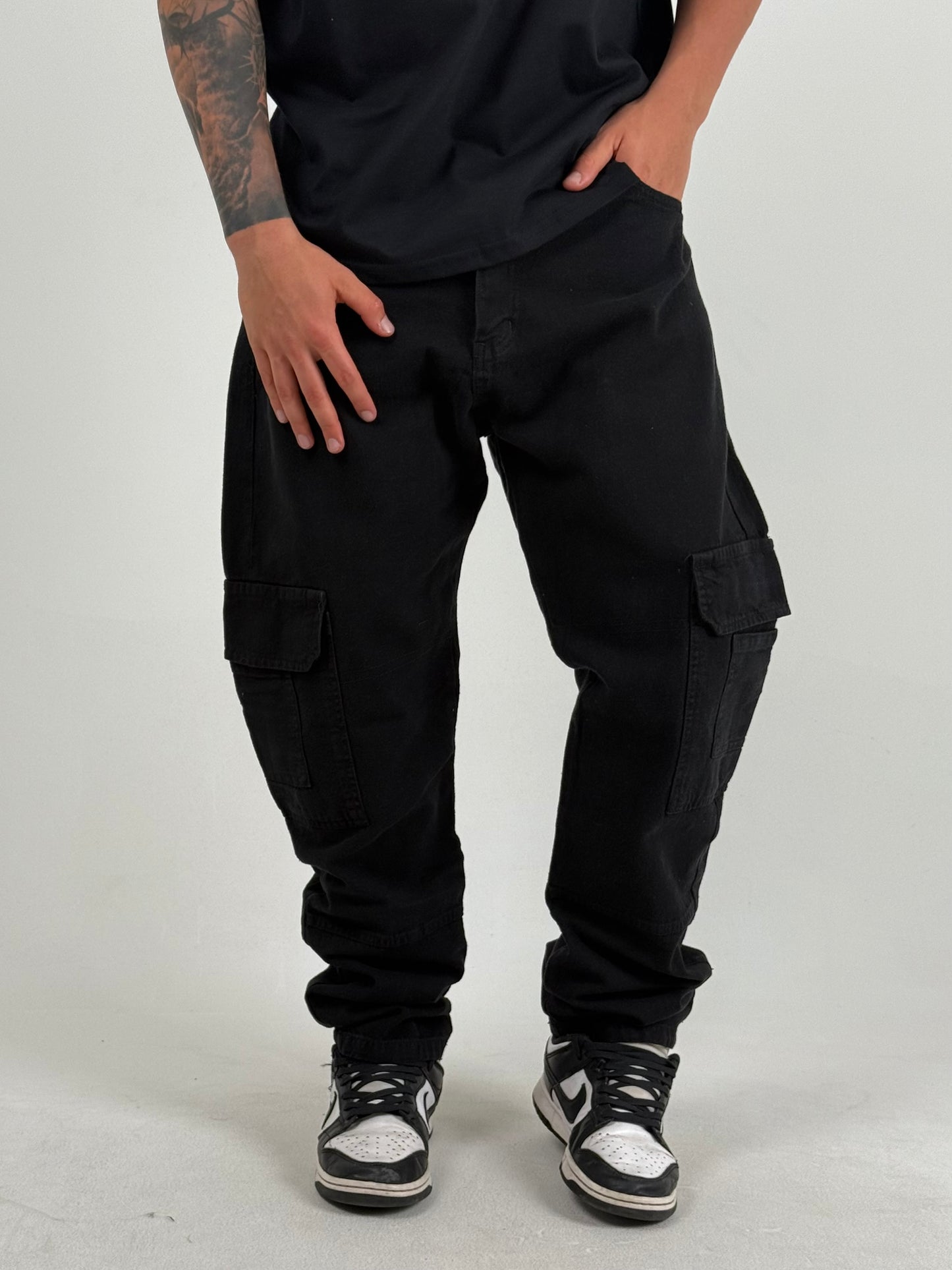 Pantalón Cargo Baggy – Negro