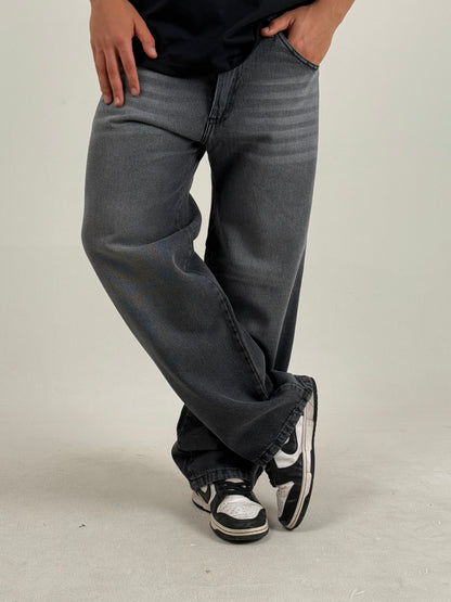 Jean Mom Fit – Gris Oscuro